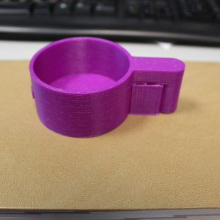 Personificēta krūze ar atbalstu